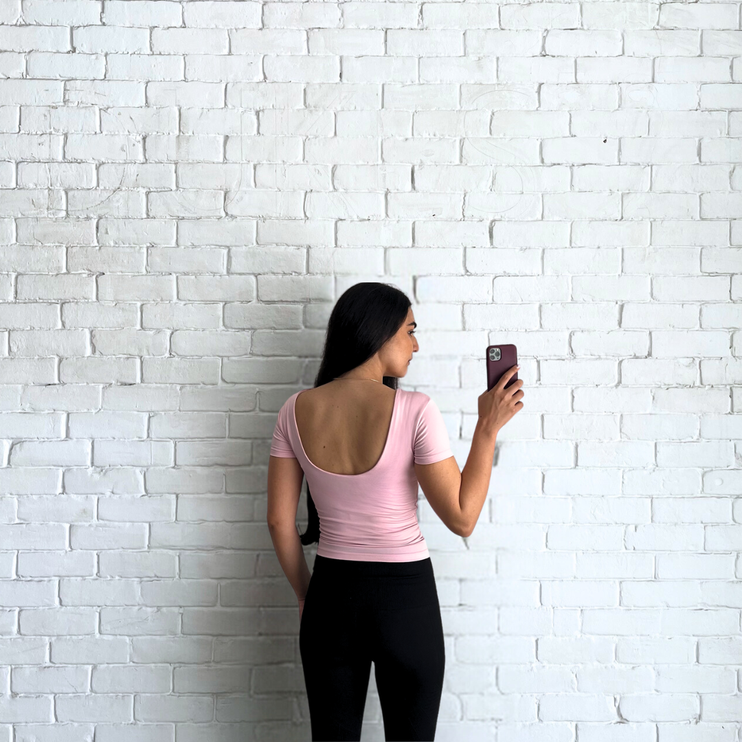 BACKLESS WIDE NECK