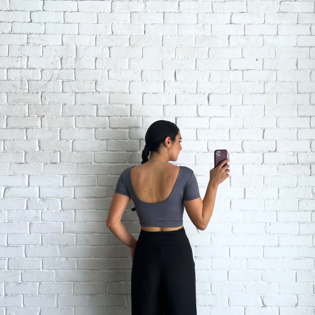 CROPPED BACKLESS WIDE NECK