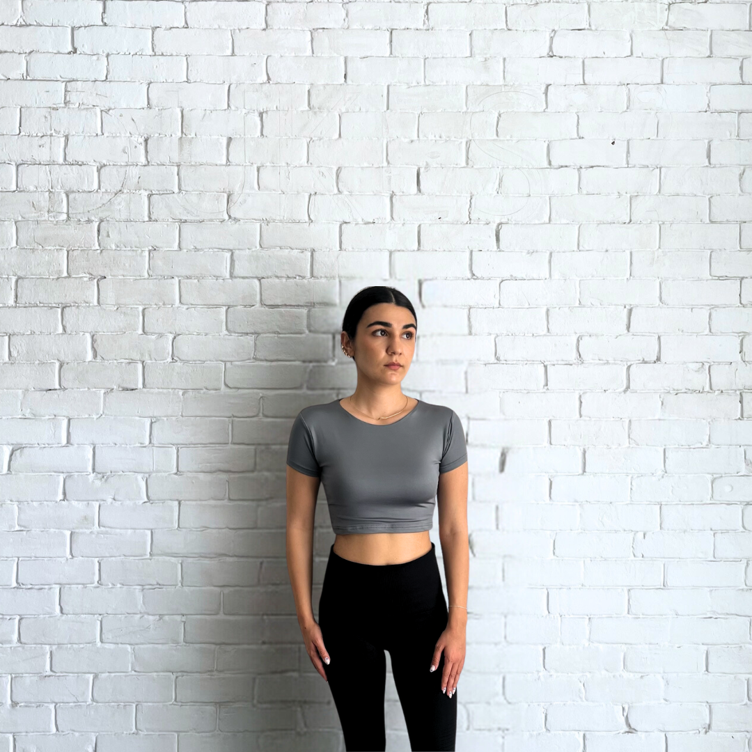 CROPPED ROUND NECK