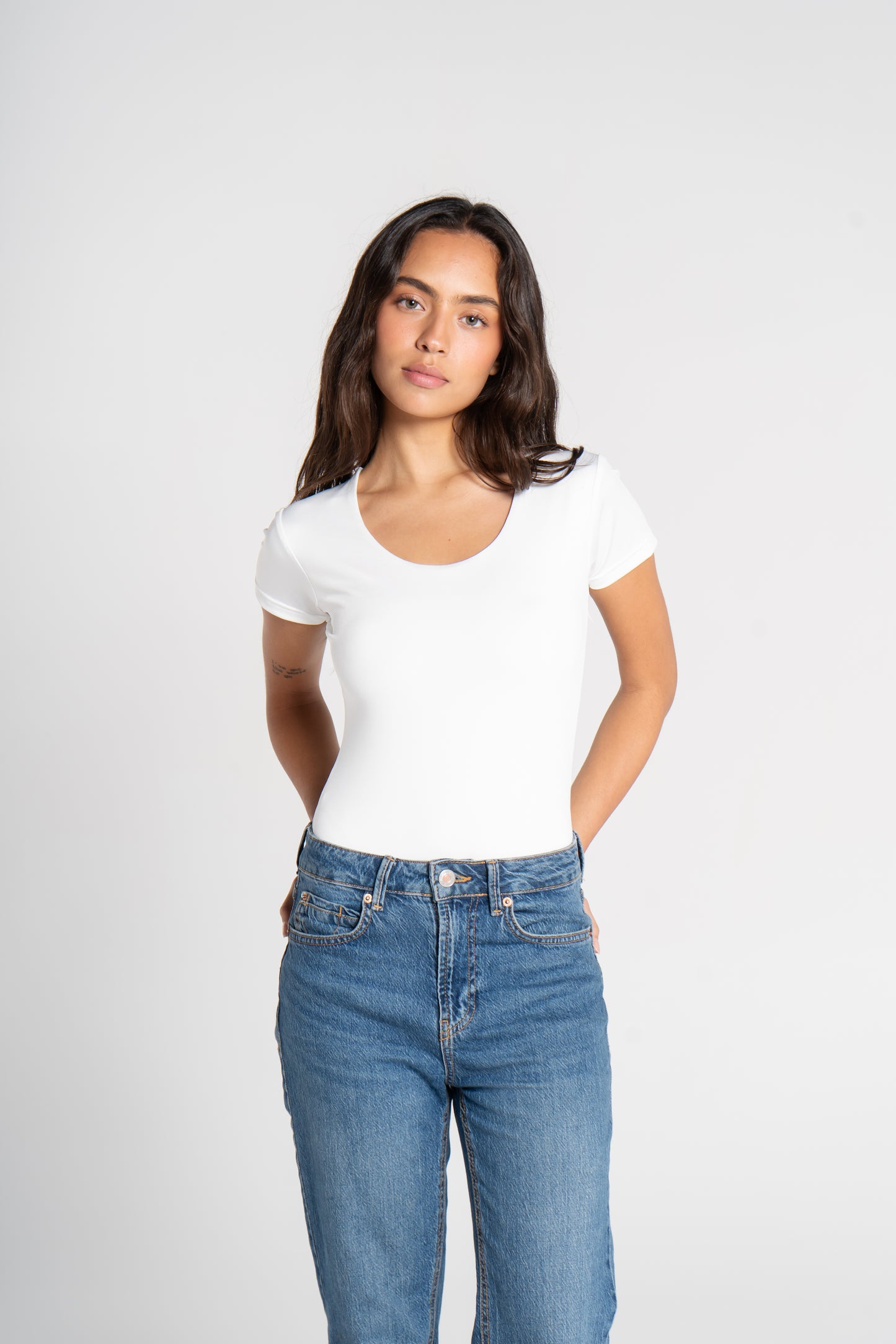 WIDE NECK SHORT SLEEVE BODYSUIT