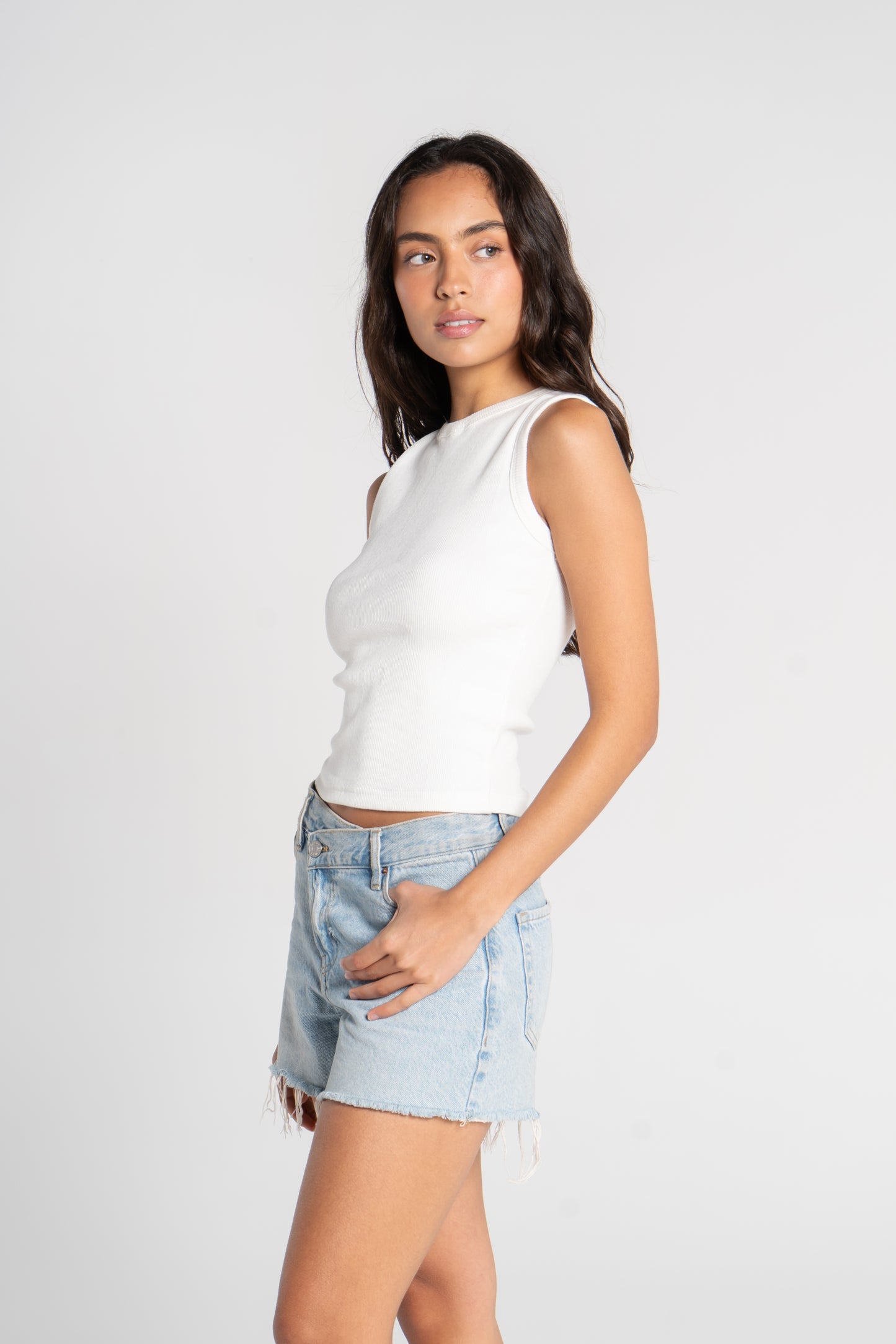 RIBBED TANK TOP ROUND NECK