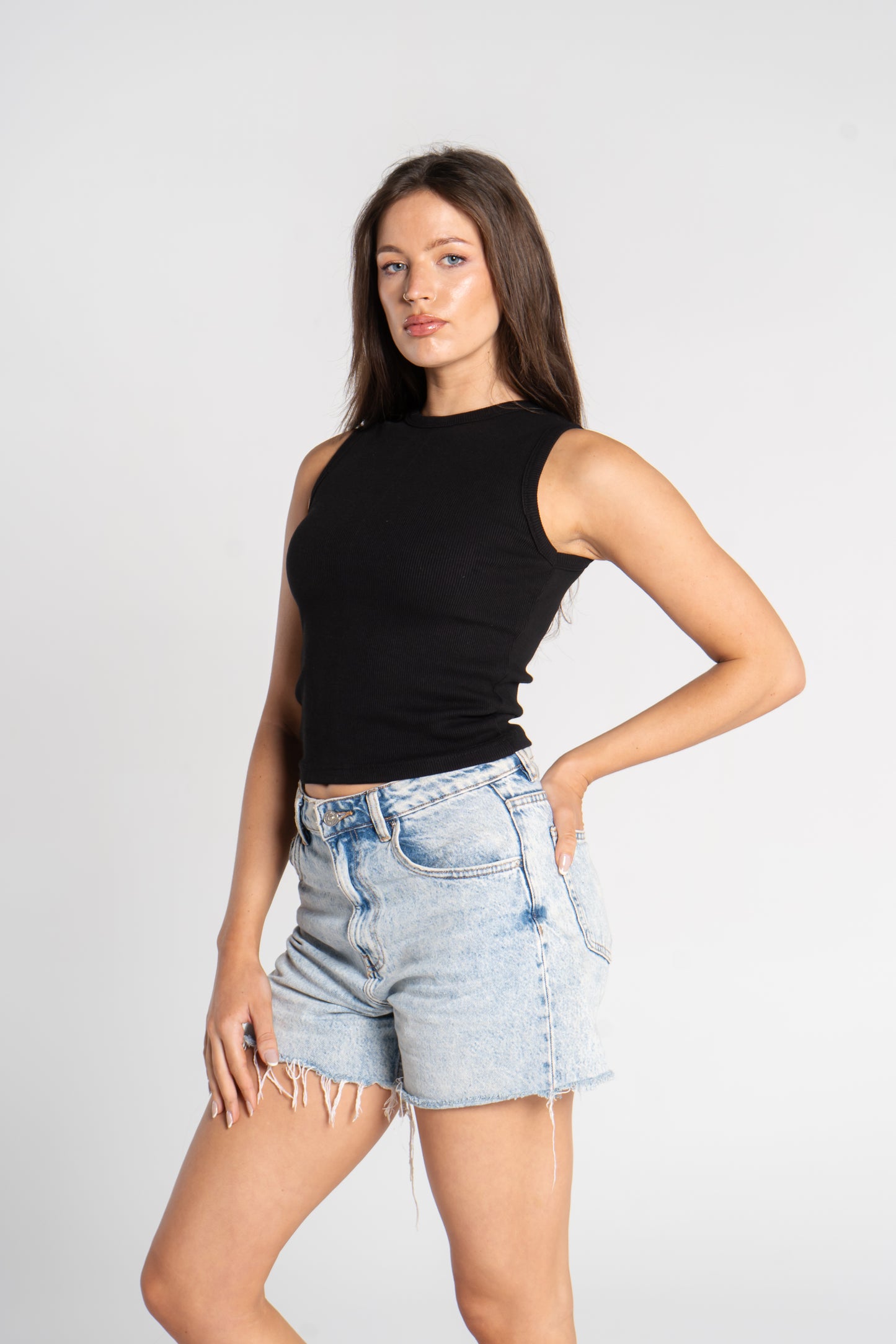 RIBBED TANK TOP ROUND NECK