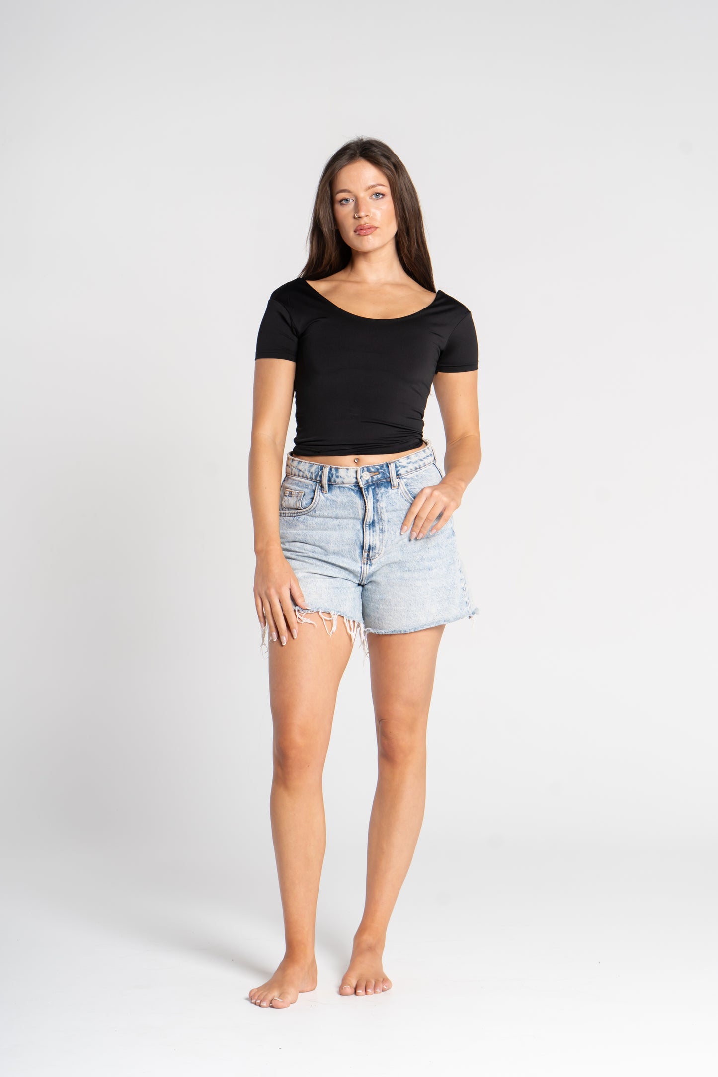 BACKLESS WIDE NECK