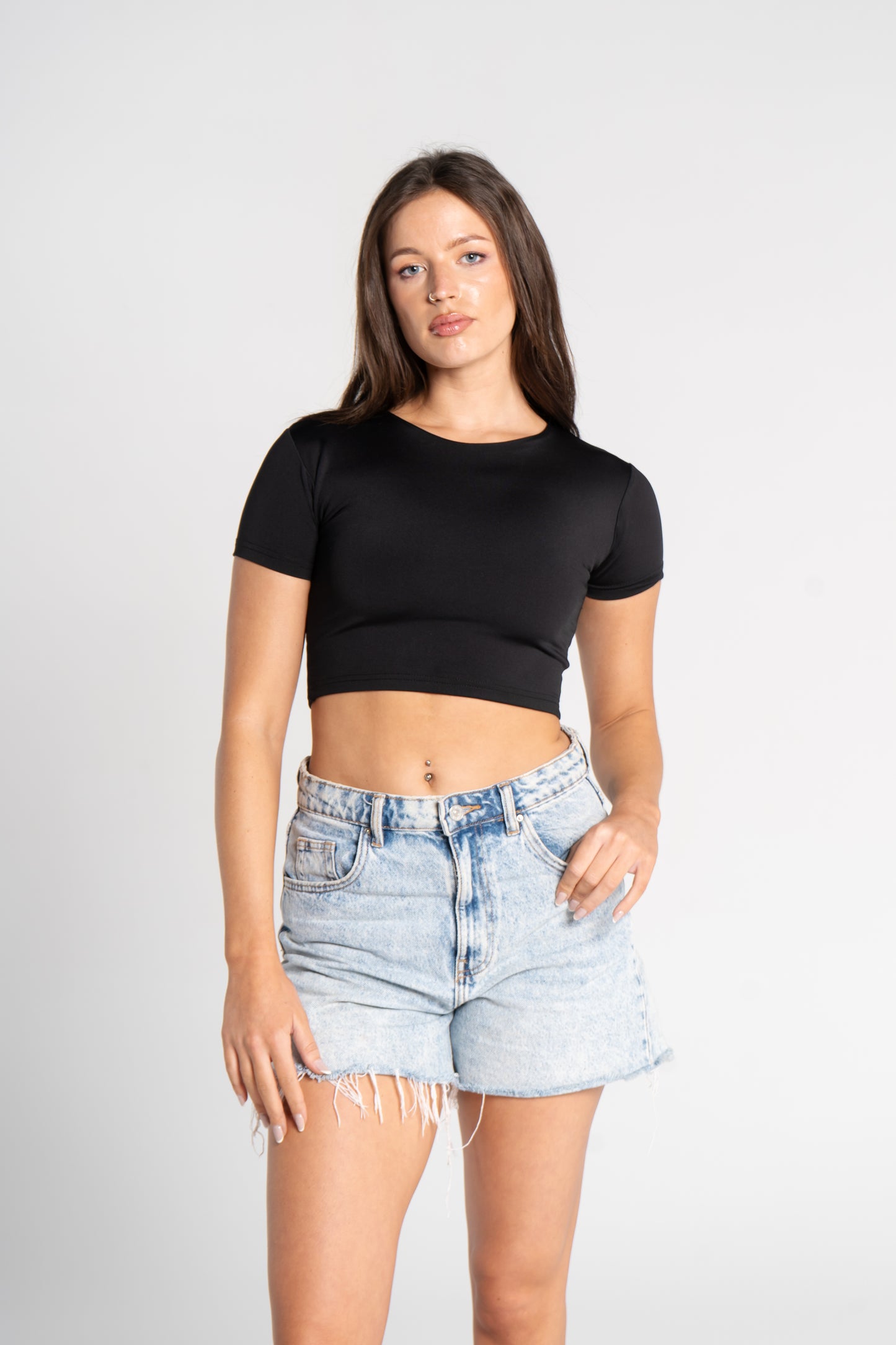 CROPPED ROUND NECK