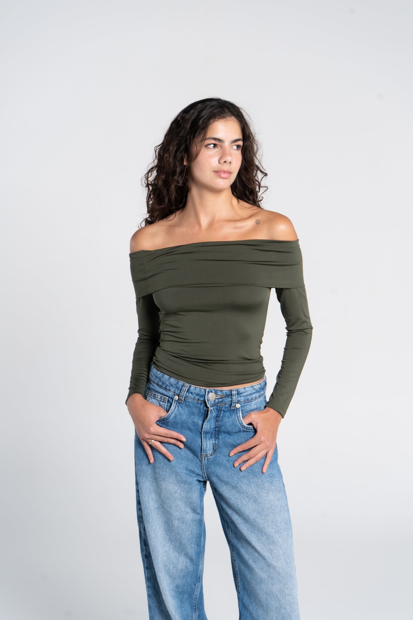 OFF SHOULDER LONG SLEEVE
