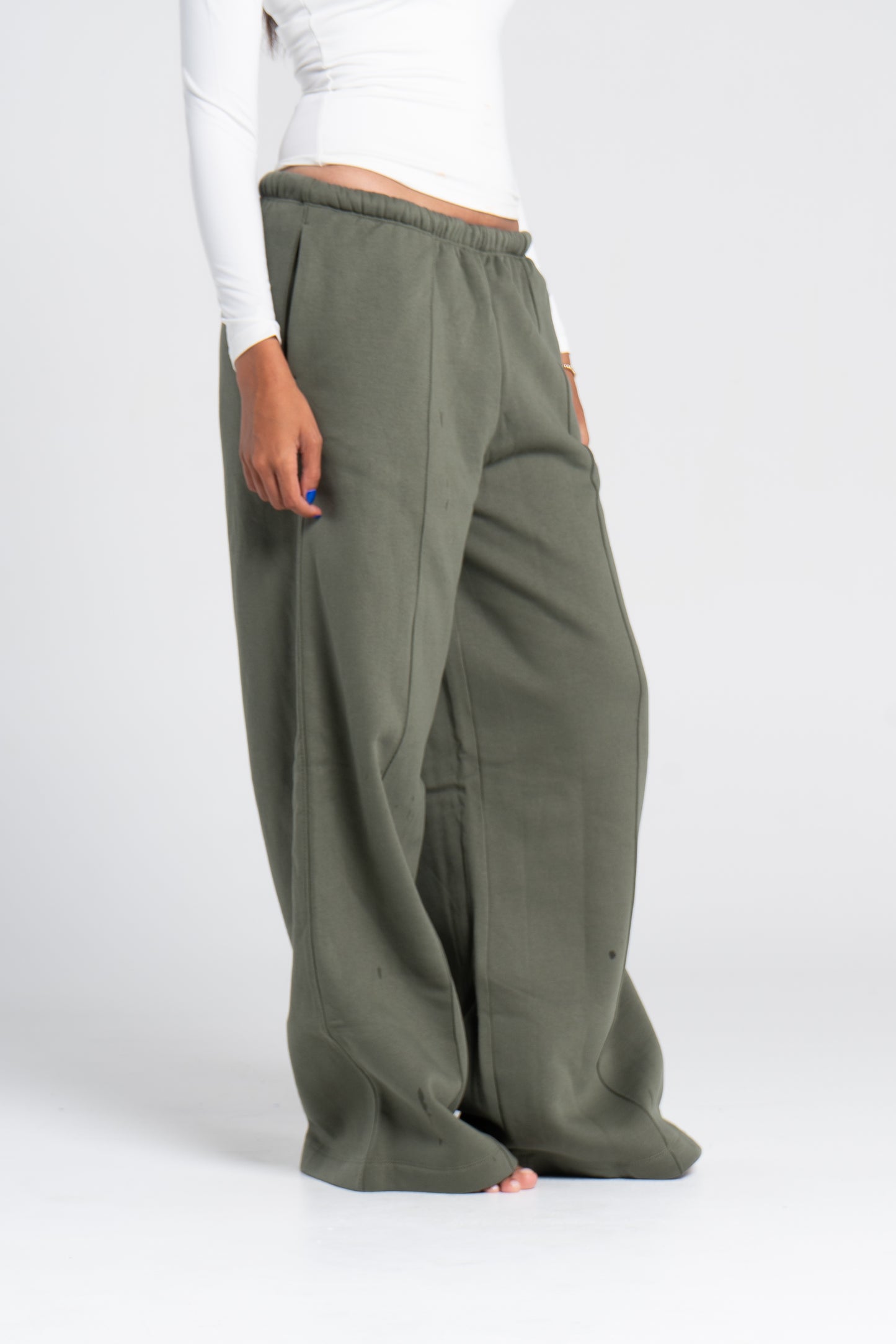 STRAIGHT LEG PANTS WITH LINES