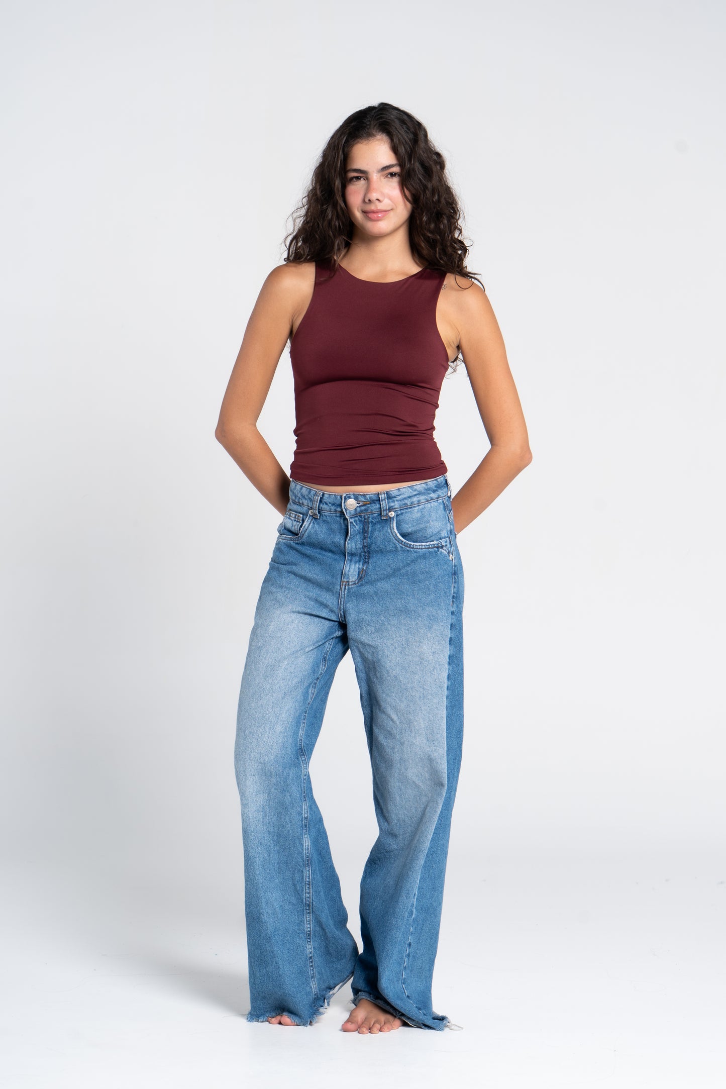 ROUND NECK TANK TOP