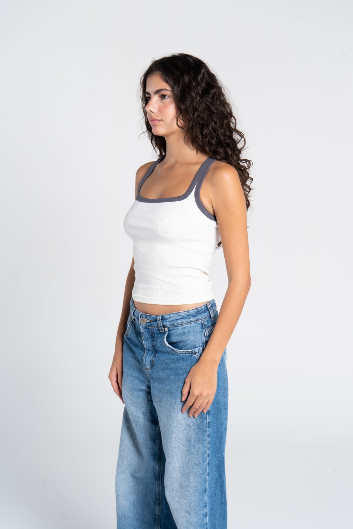 RIBBED SQUARE NECK TANK – COLORED STRAP