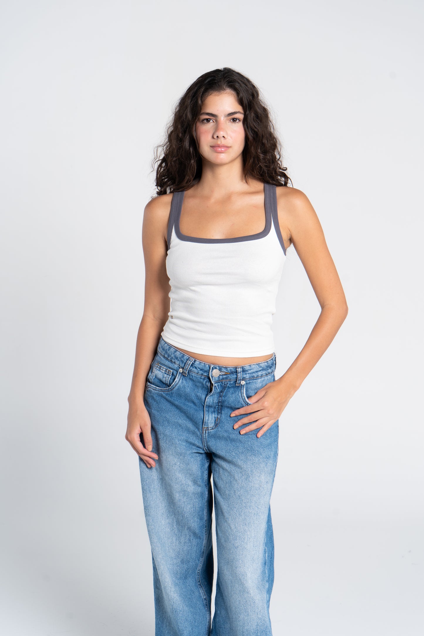 RIBBED SQUARE NECK TANK – COLORED STRAP