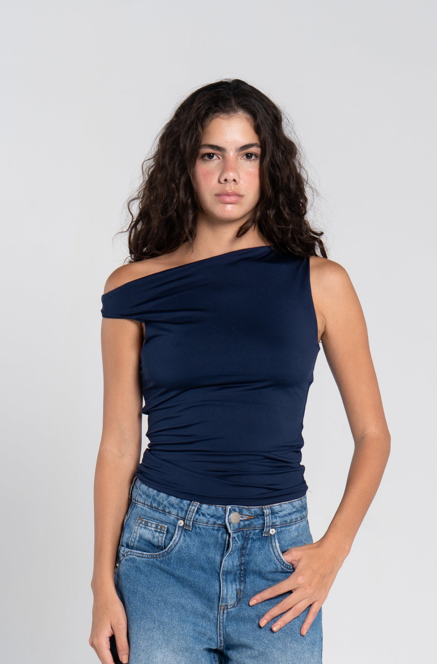 ONE SHOULDER RUCHED ASYMMETRICAL TOP