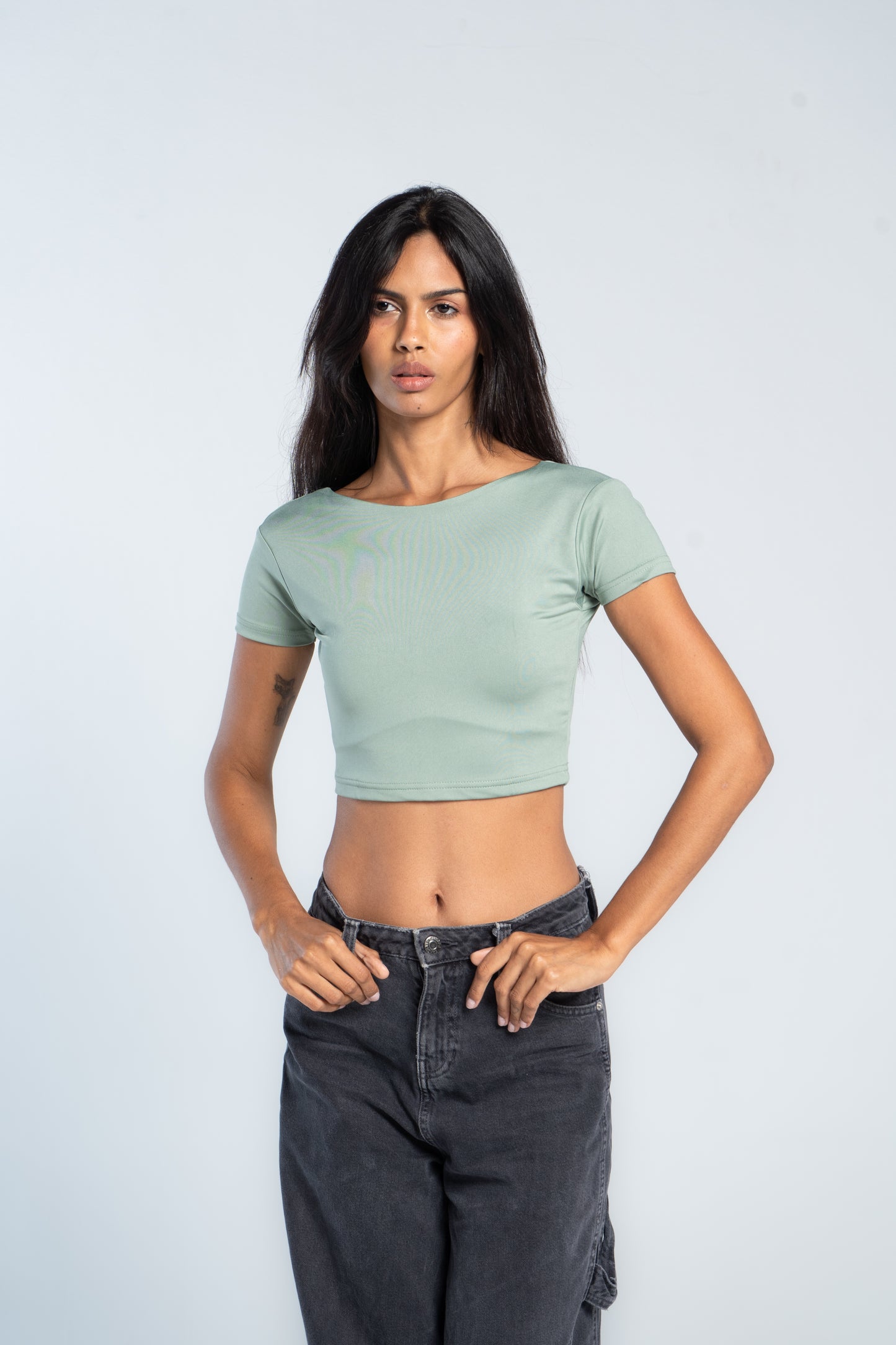 CROPPED ROUND NECK