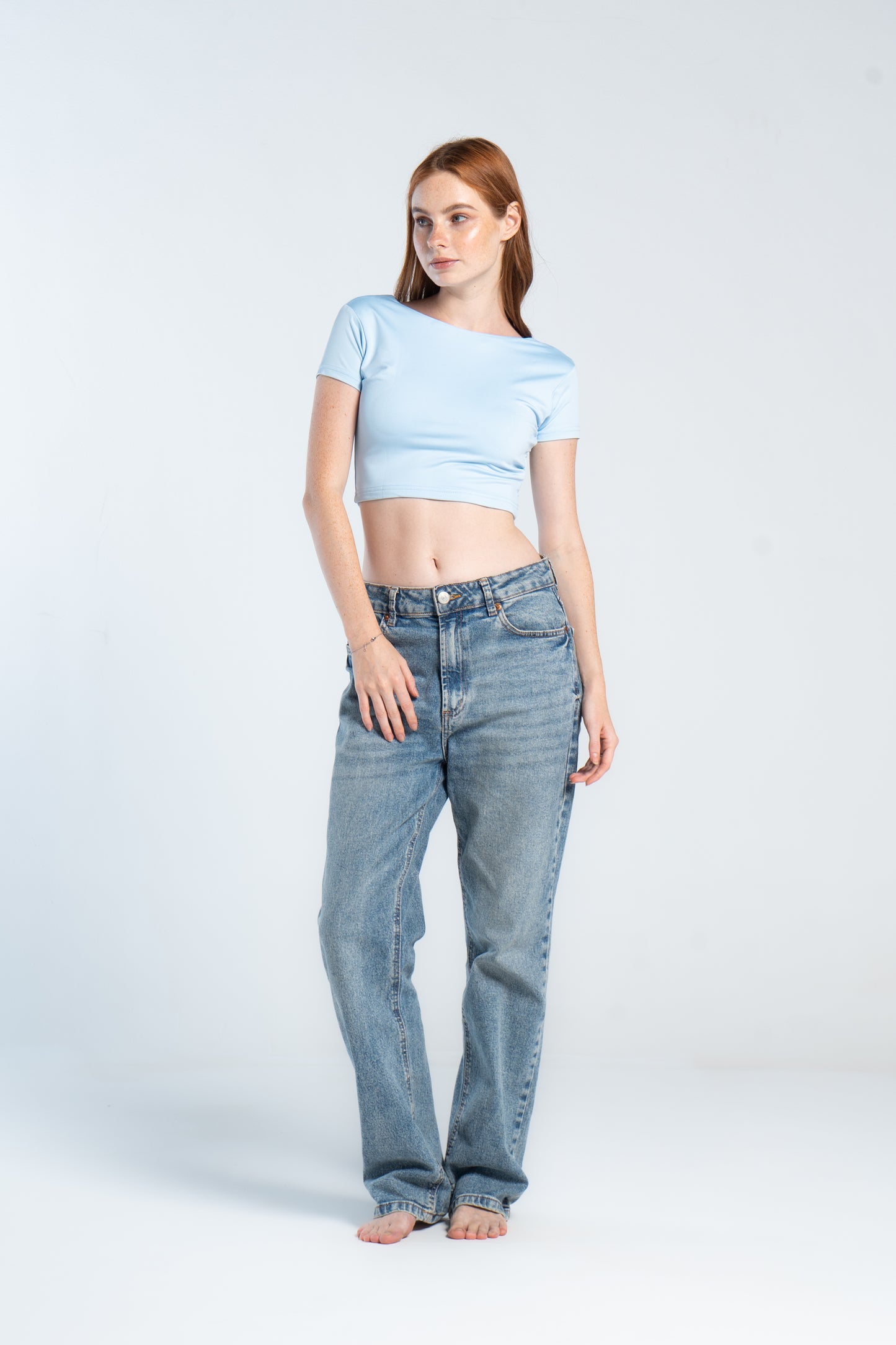 CROPPED BACKLESS ROUND NECK