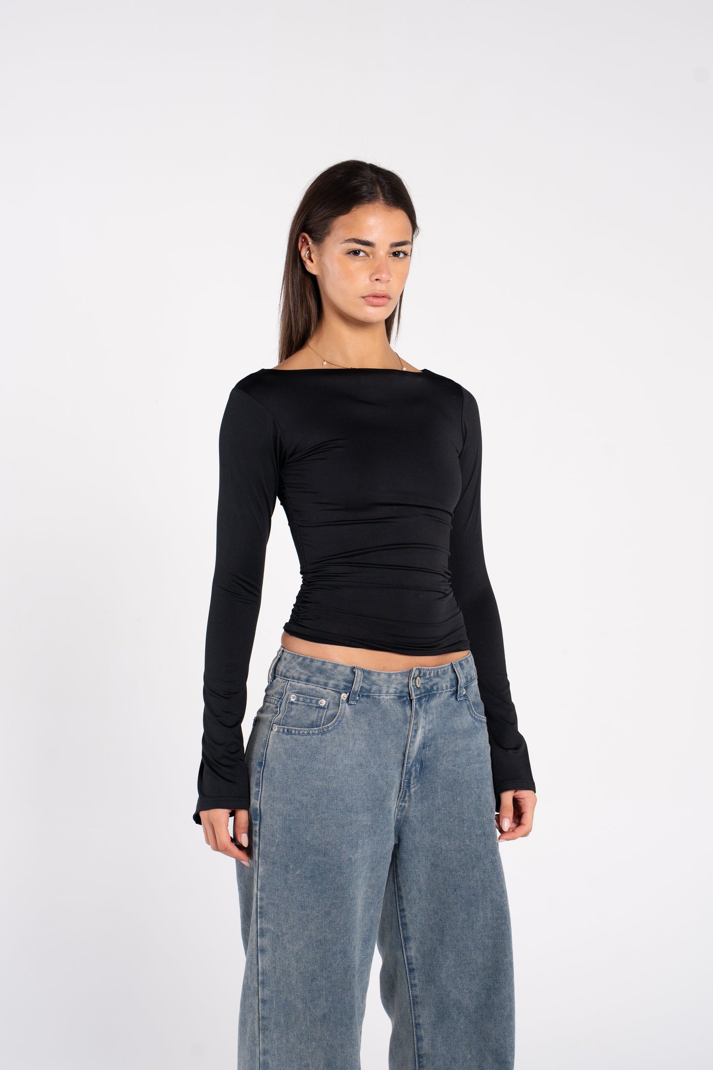 WIDE SHOULDER FLARED SLEEVE