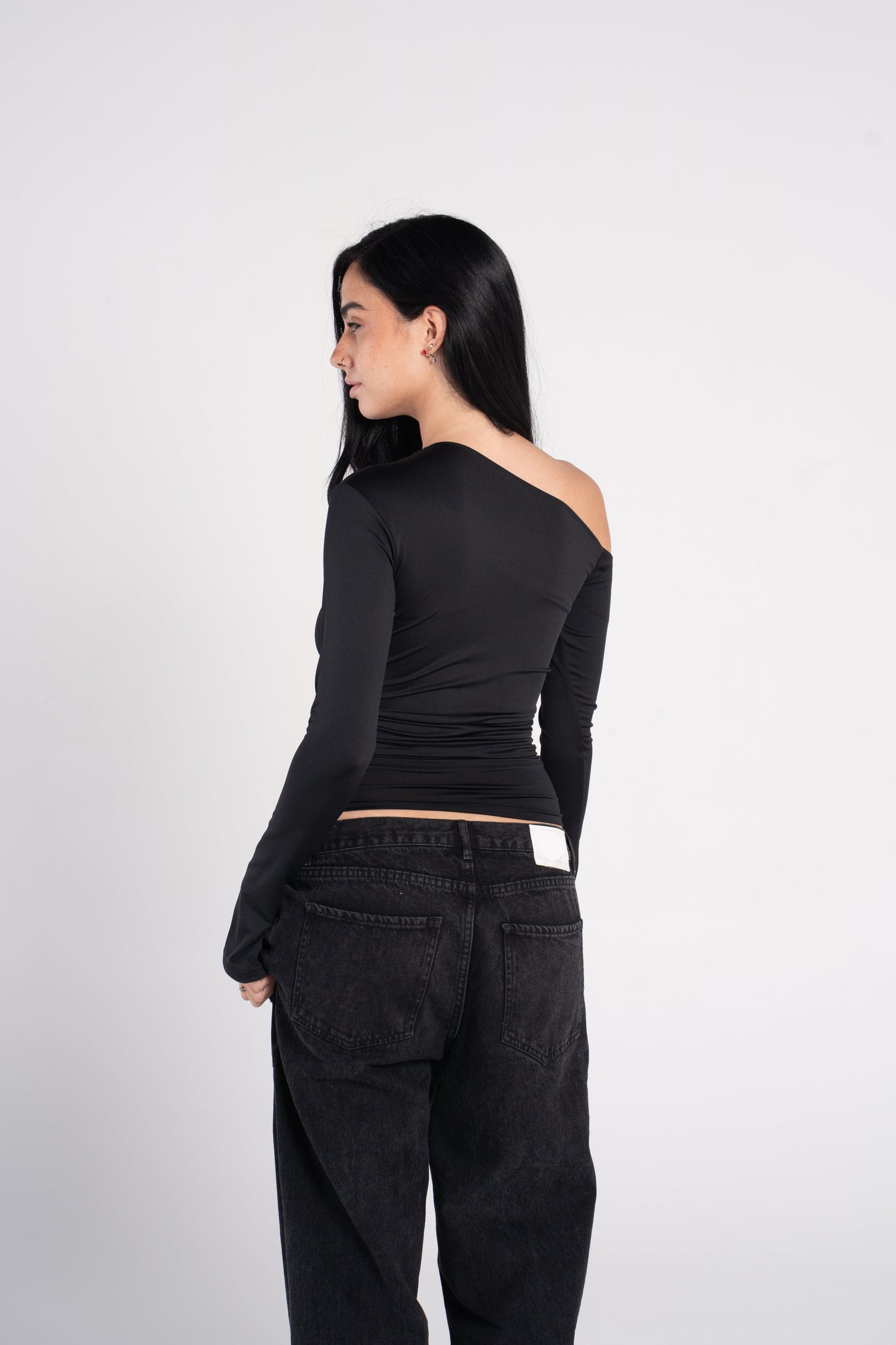 ONE SHOULDER FLARED SLEEVE