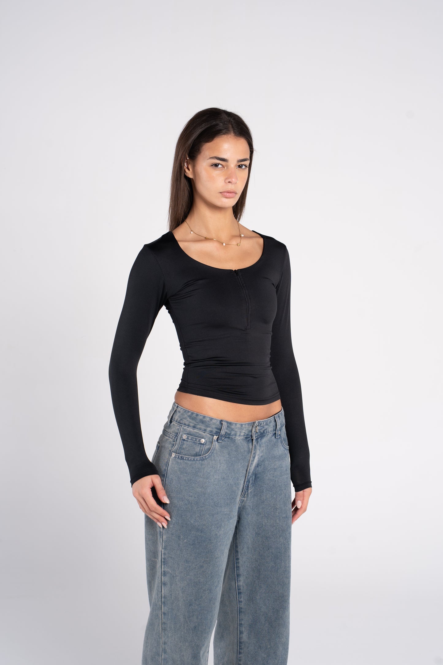 WIDE NECK ZIPPER LONG SLEEVE