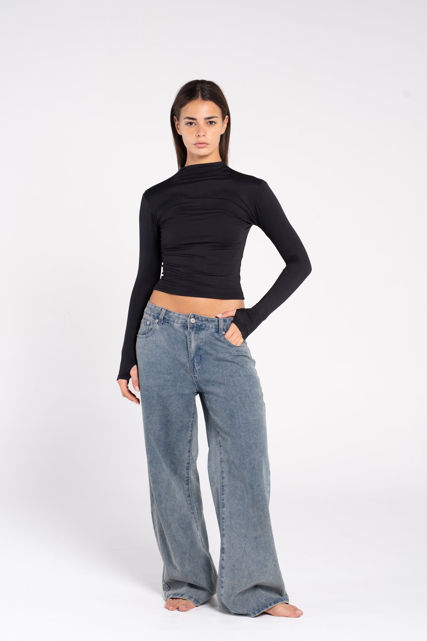 HIGH NECK  LONG SLEEVE