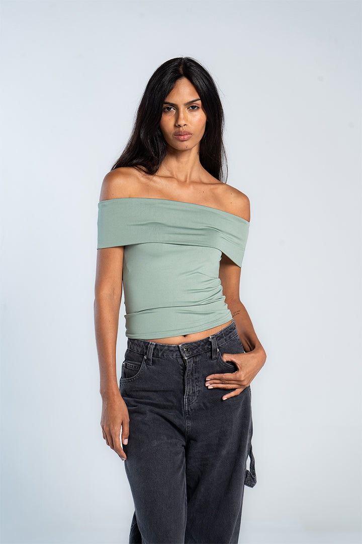 OFF SHOULDER