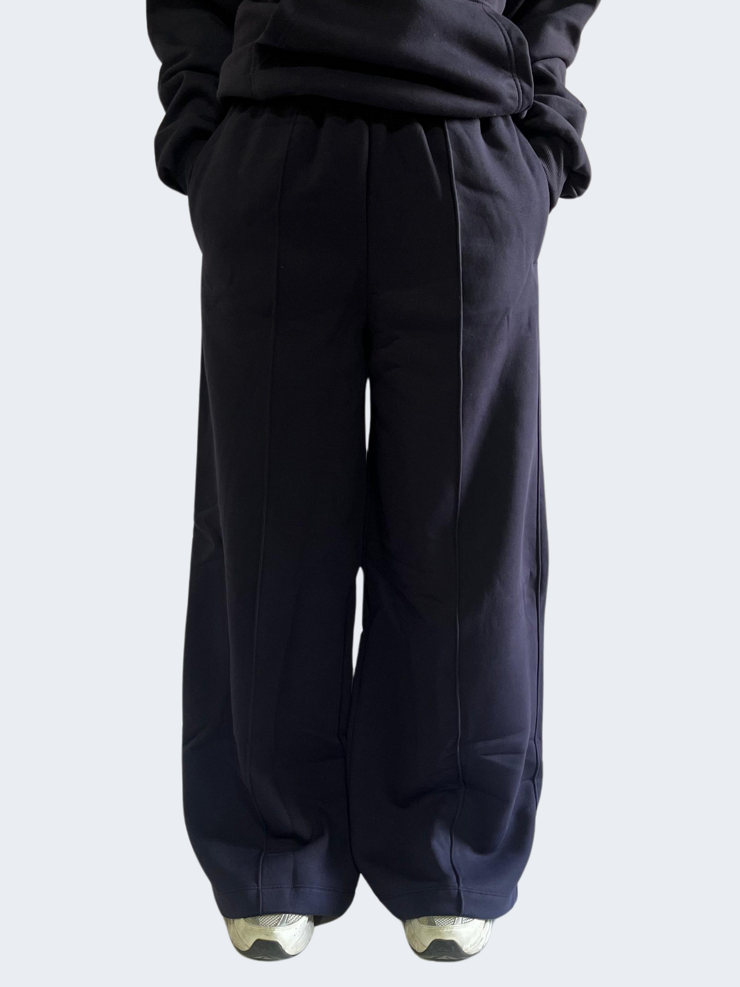 STRAIGHT LEG PANTS WITH LINES