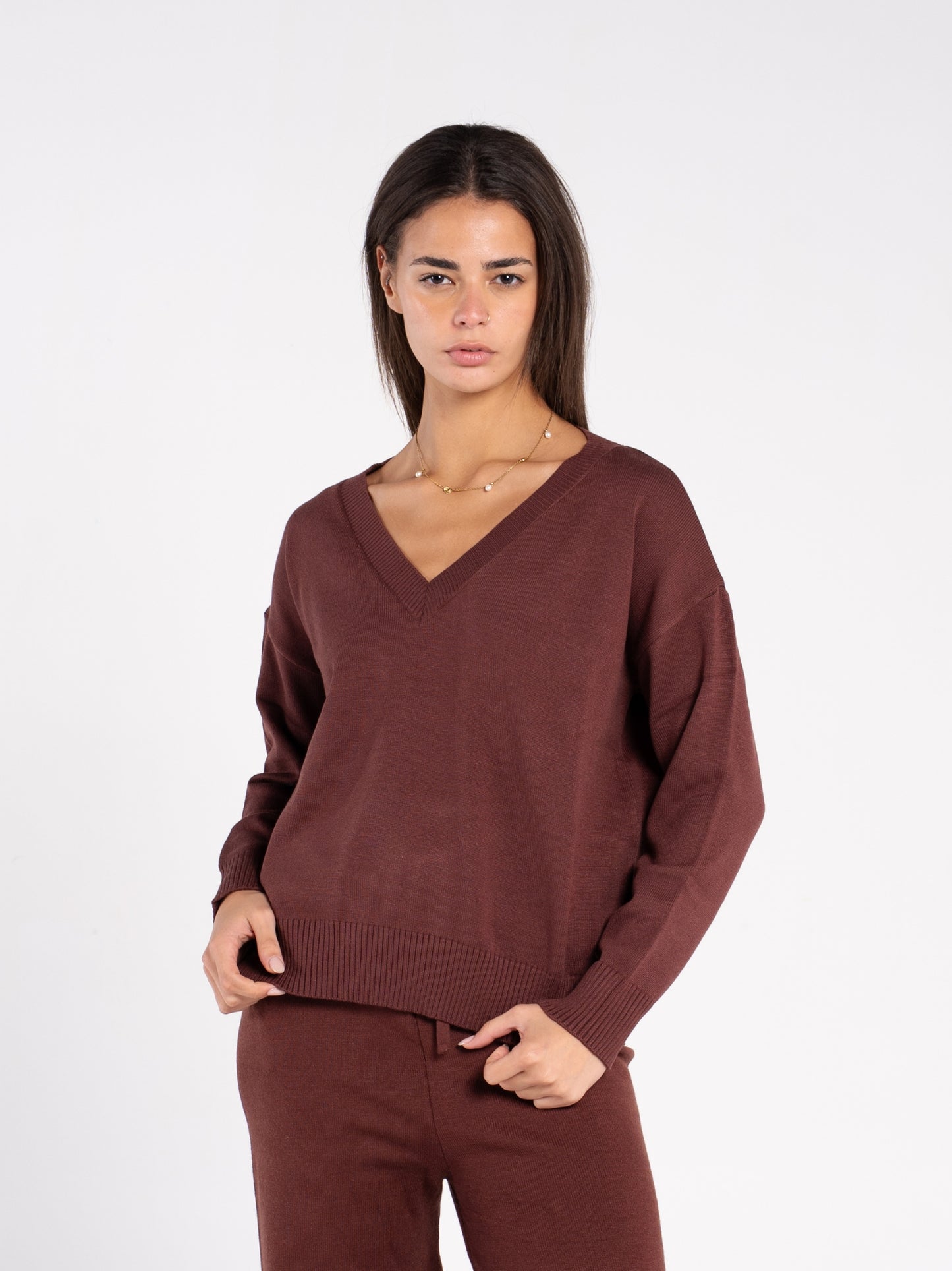 KNIT V NECK SWEATSHIRT