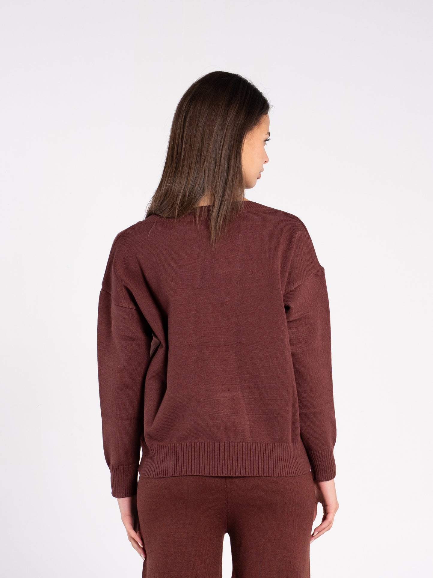 KNIT V NECK SWEATSHIRT