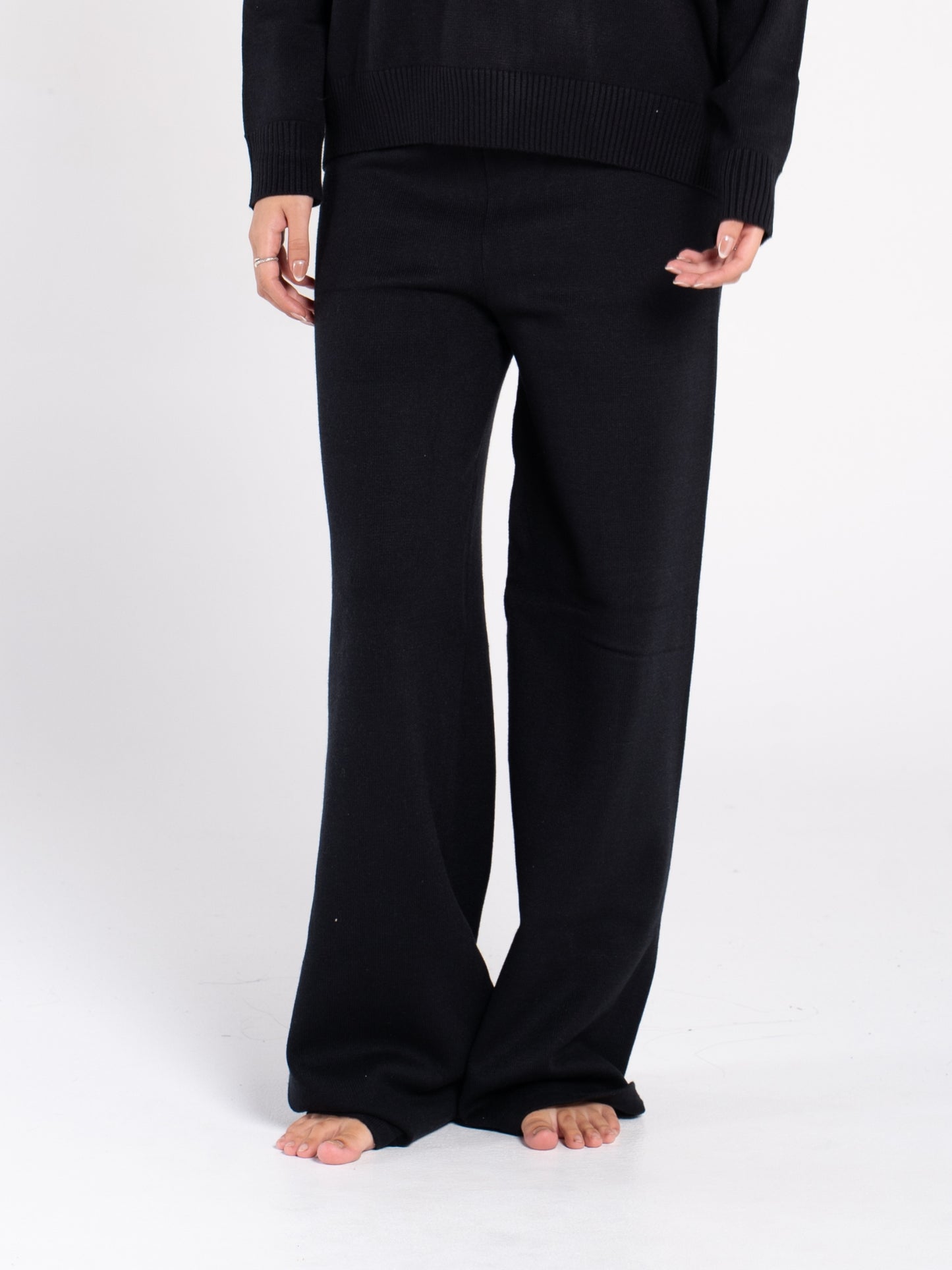 KNIT STRAIGHT LEG PANTS