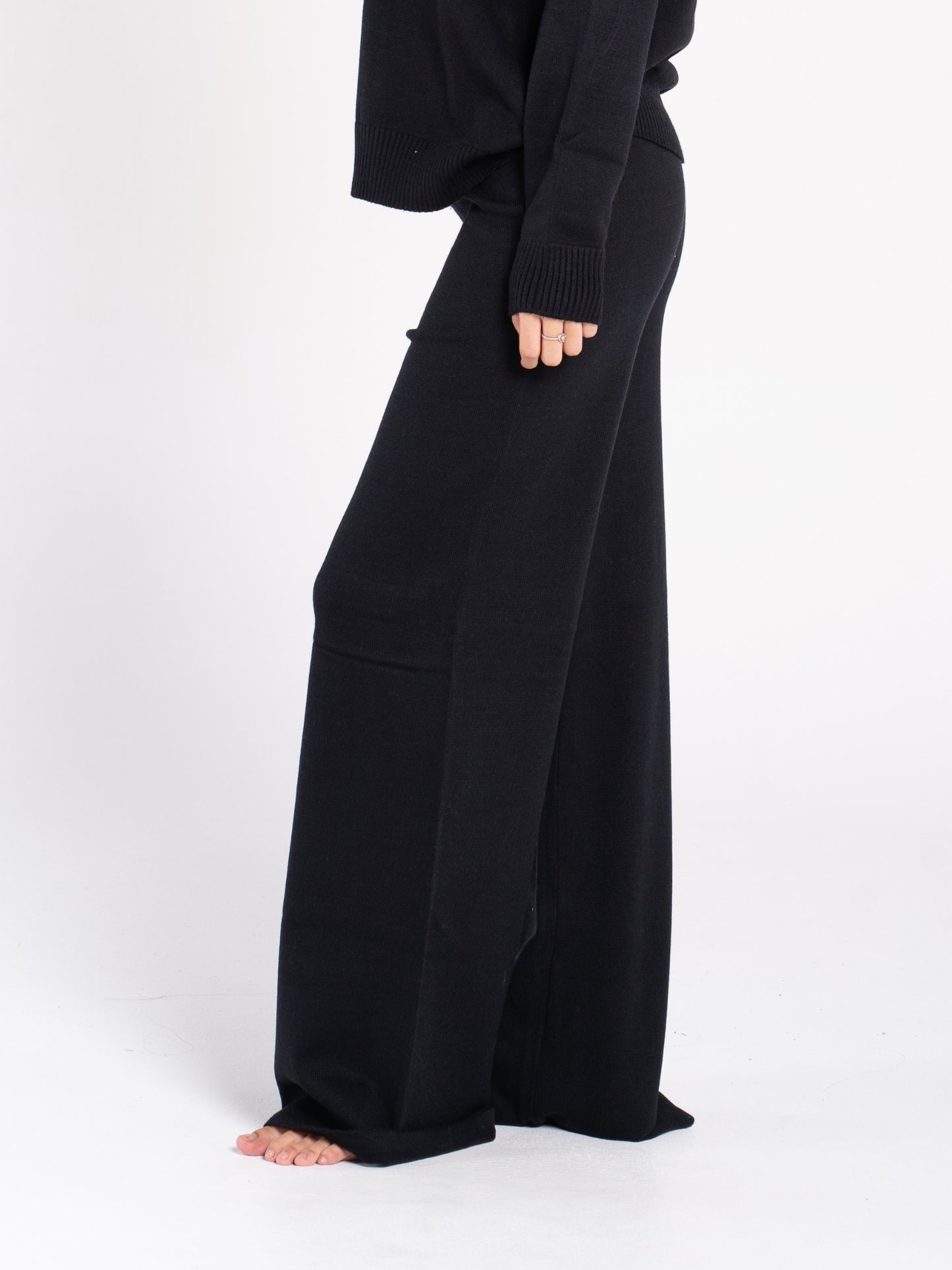 KNIT STRAIGHT LEG PANTS