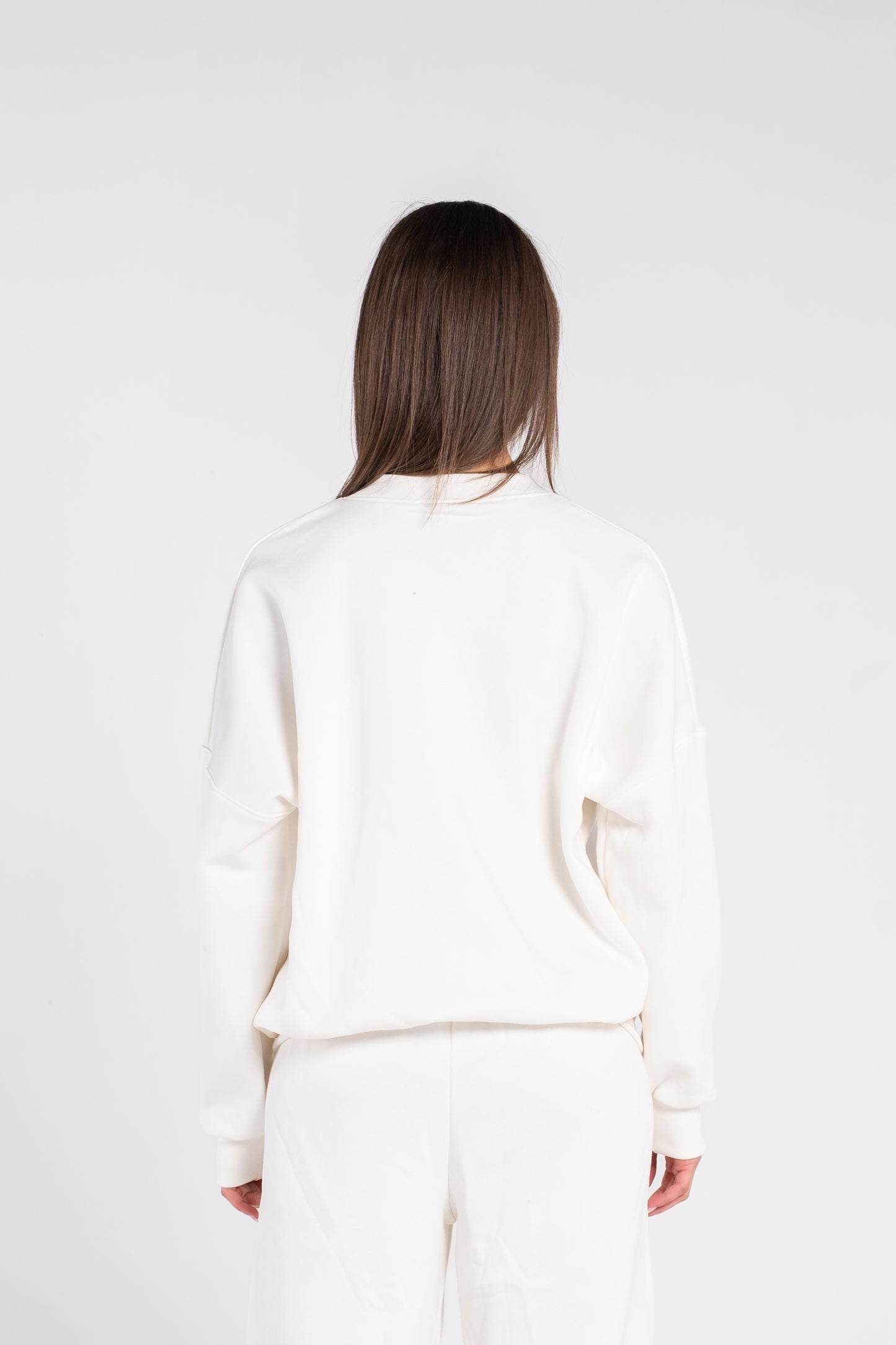 V OVERSIZED SWEATSHIRT