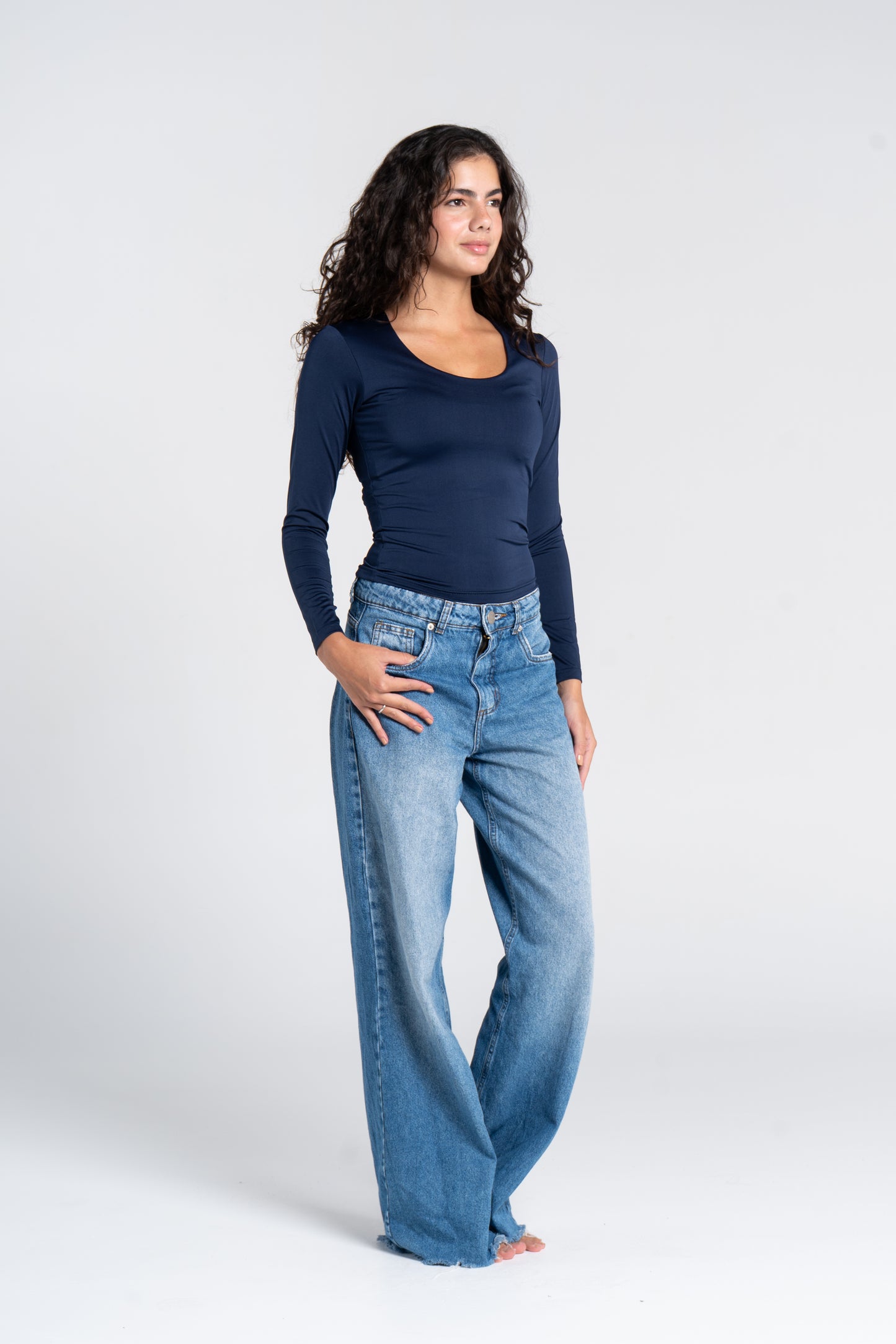 WIDE NECK LONG SLEEVE