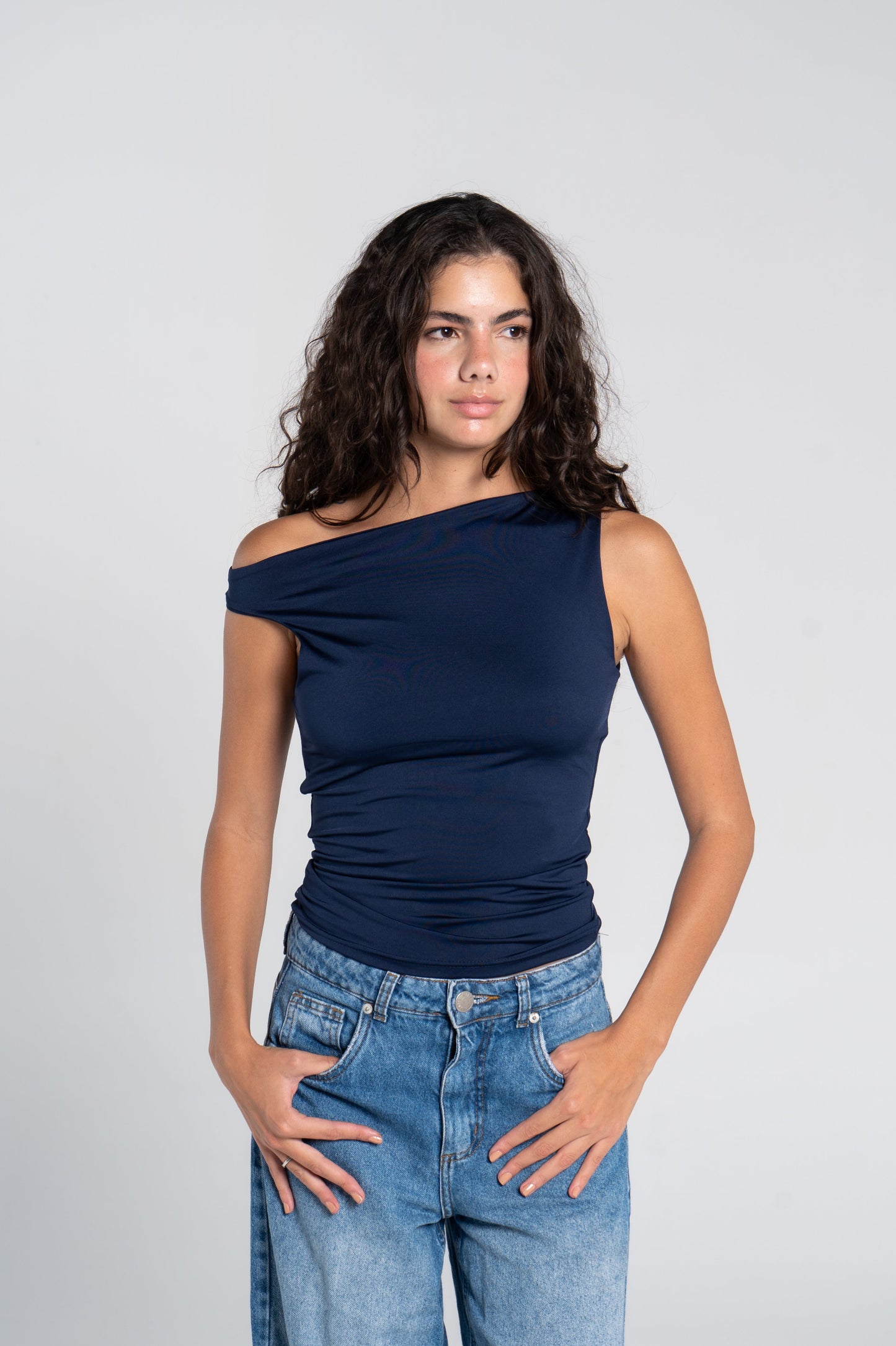 ONE SHOULDER RUCHED ASYMMETRICAL TOP