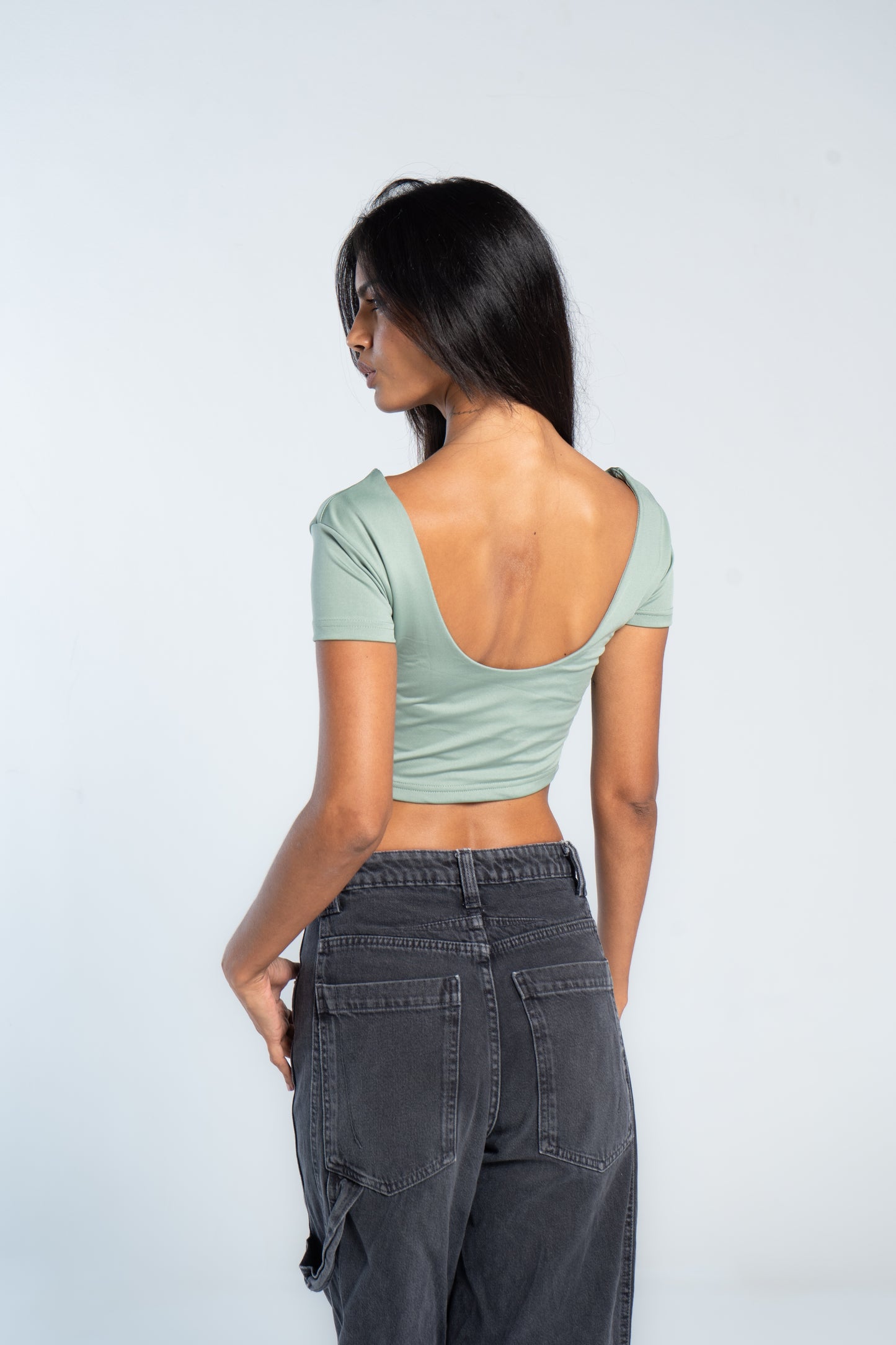 CROPPED BACKLESS WIDE NECK