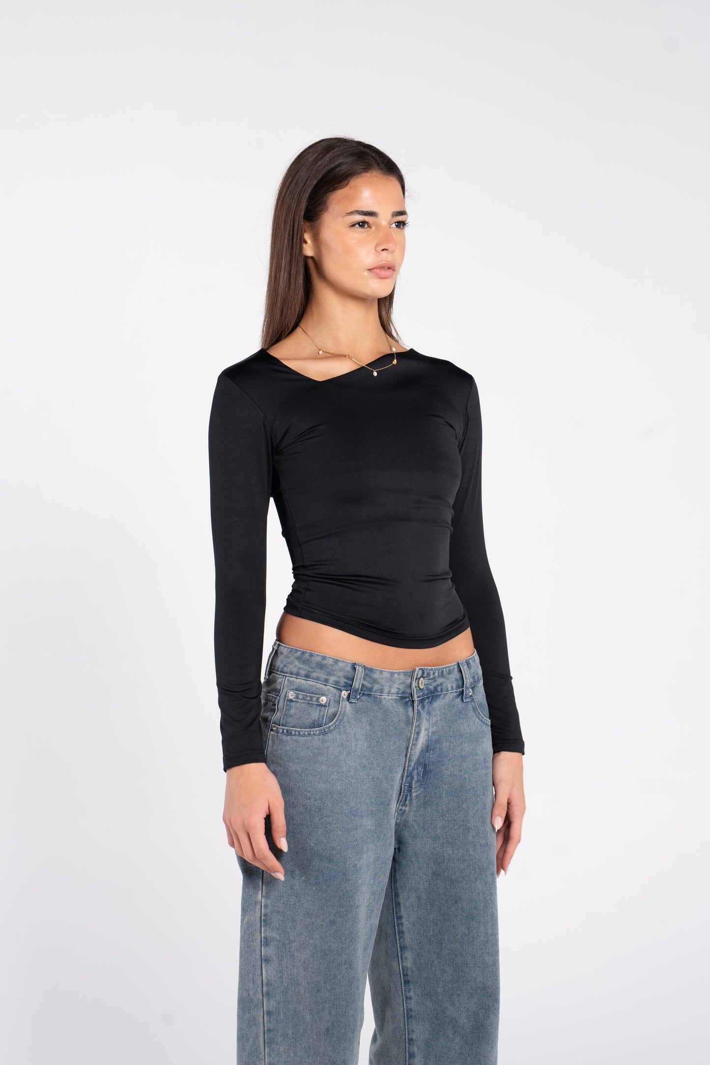 ASYMMETRICAL V NECK LONG SLEEVE