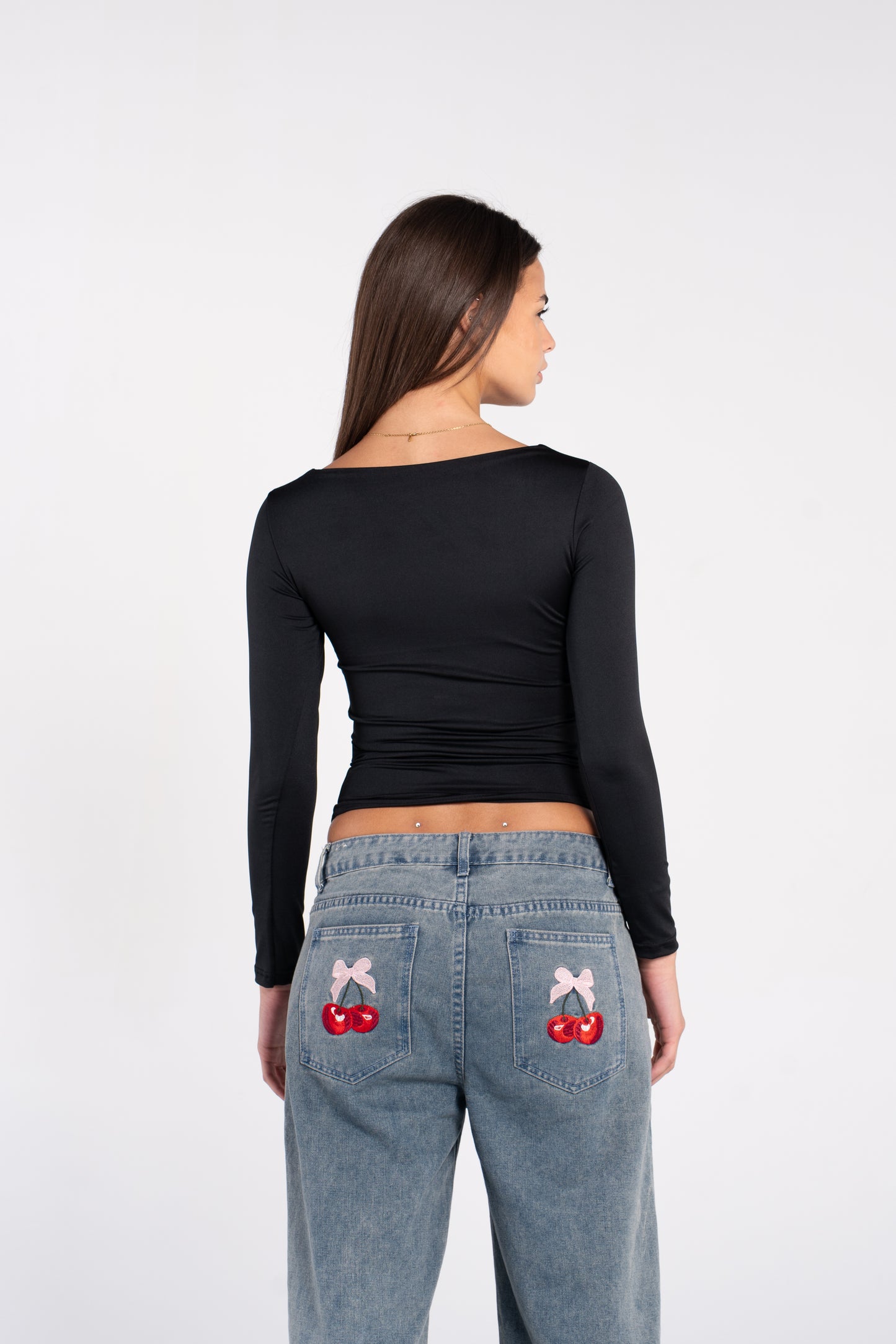 WIDE SHOULDER LONG SLEEVE TOP