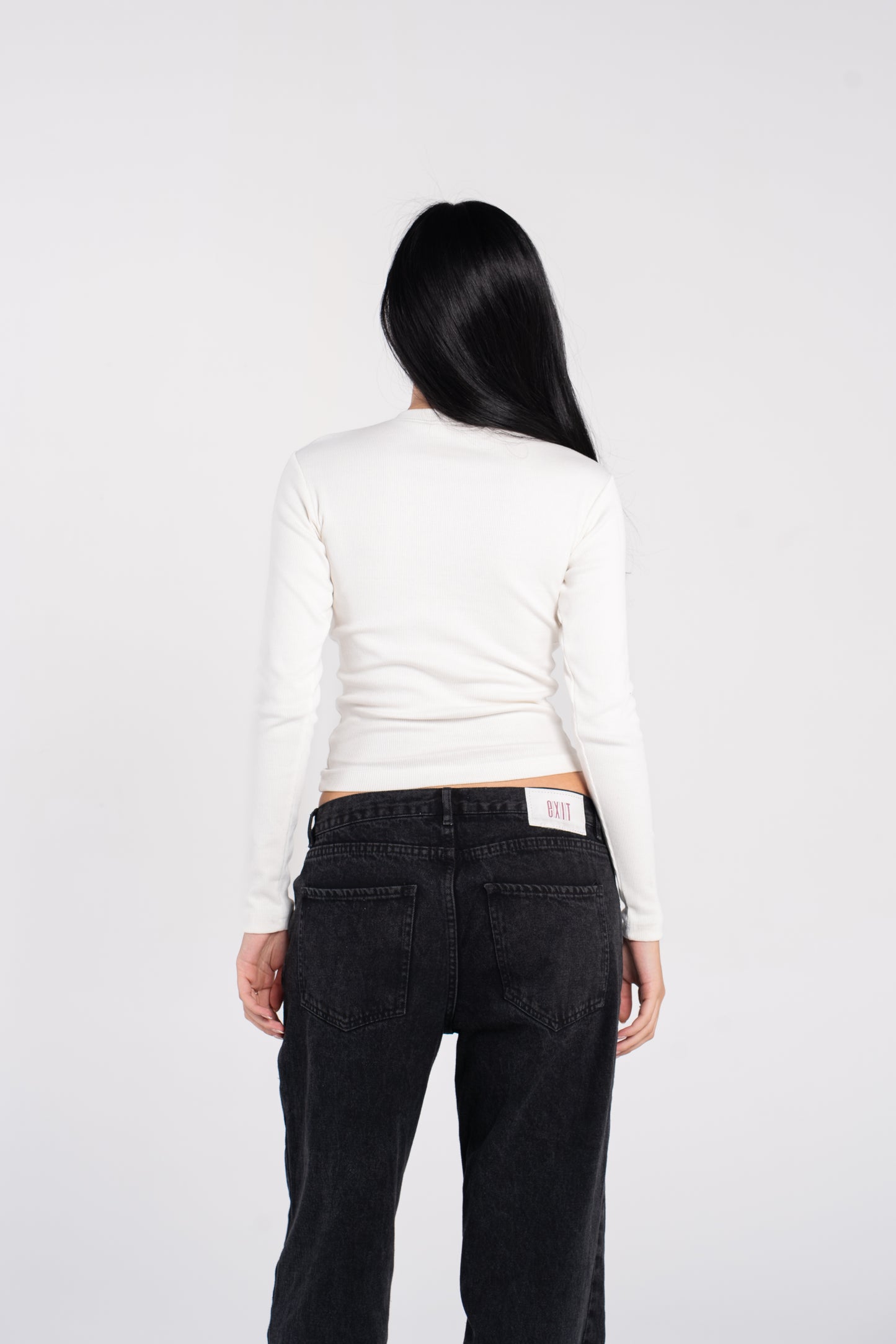 HALF BUTTONS LONG SlEEVE TOP