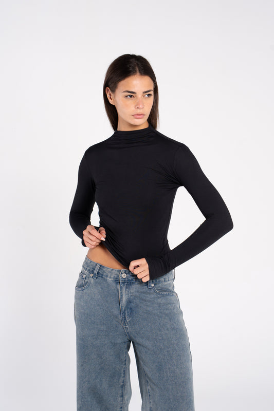 HIGH NECK  LONG SLEEVE