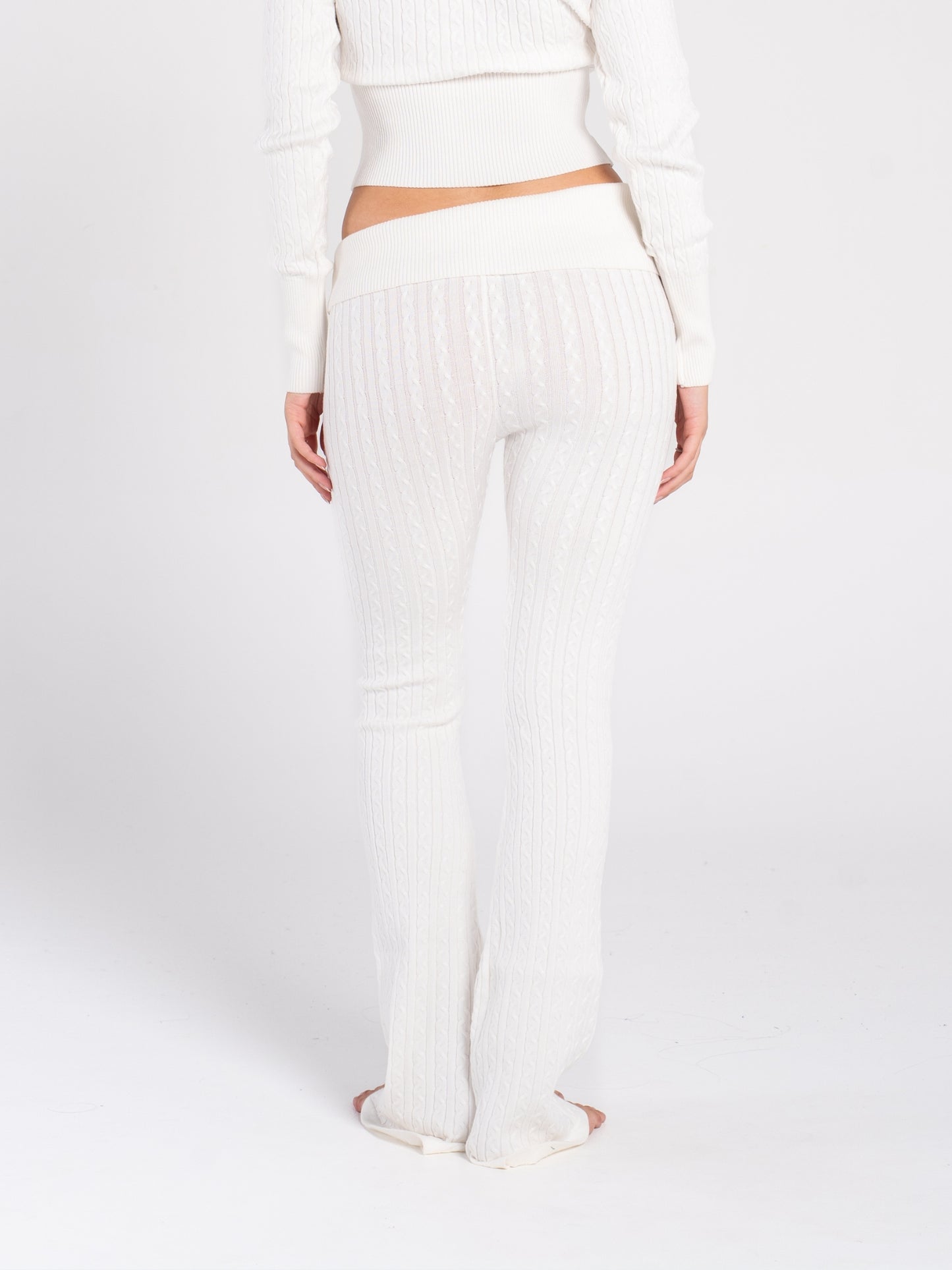 CABLE KNIT PANTS