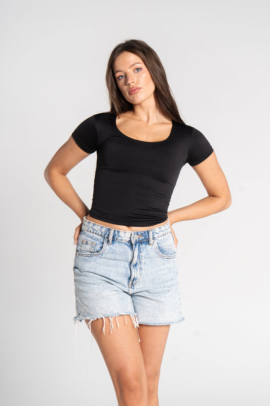 WIDE NECK SHORT SLEEVE               (BLACK & WHITE )